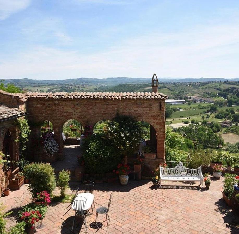 B&B Osteria Del Vicario Certaldo Buitenkant foto
