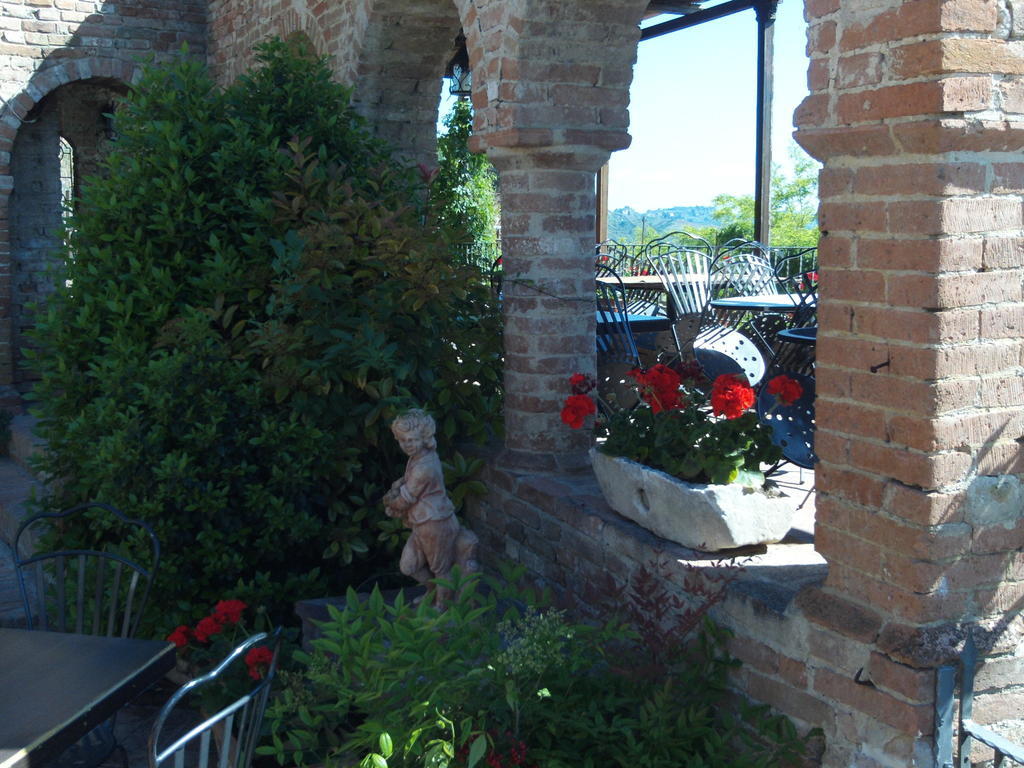 B&B Osteria Del Vicario Certaldo Buitenkant foto
